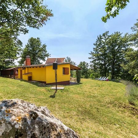 Vacation Home Latini Hum Exterior foto