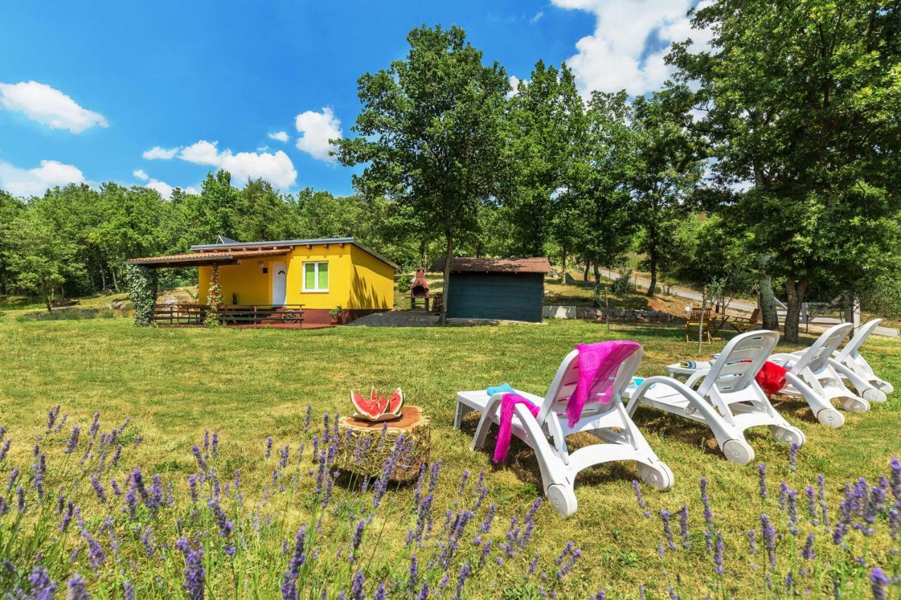Vacation Home Latini Hum Exterior foto